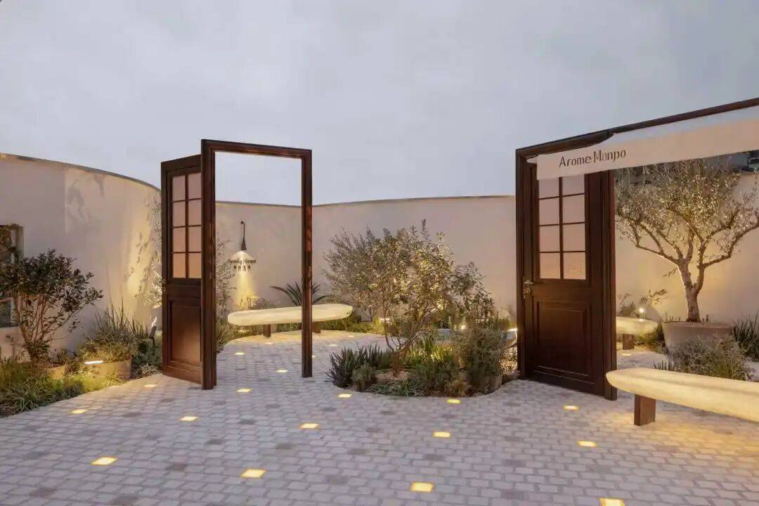 原创品牌」有哪些线下新动作? iziRetail热点pg电子入口香氛美妆个护:2025至今「海外品牌+(图5) 原创品牌」有哪些线下新动作? iziRetail热点pg电子入口香氛美妆个护:2025至今「海外品牌+(图5)