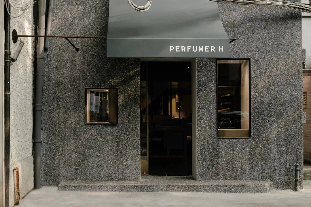 原创品牌」有哪些线下新动作？ iziRetail热点pg电子入口香氛美妆个护：2025至今「海外品牌+(图42)