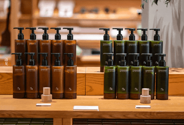 原创品牌」有哪些线下新动作? iziRetail热点pg电子入口香氛美妆个护:2025至今「海外品牌+(图43) 原创品牌」有哪些线下新动作? iziRetail热点pg电子入口香氛美妆个护:2025至今「海外品牌+(图43)